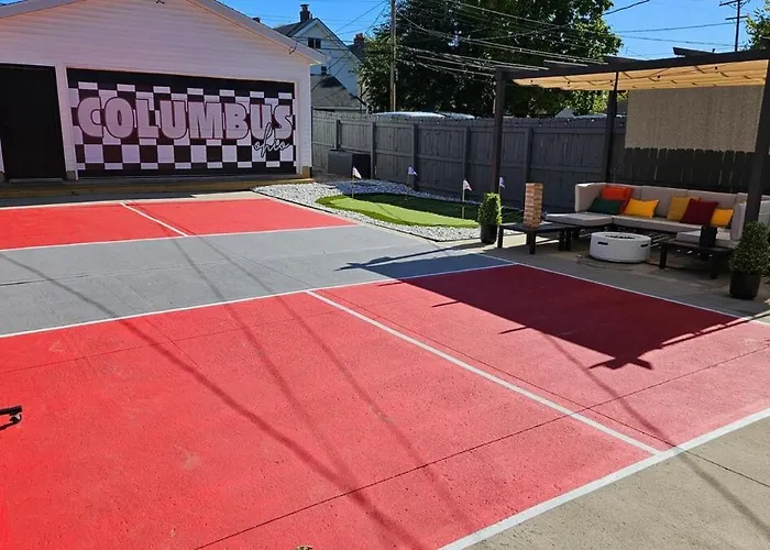 The Funky Fun Haus - Pickleball, Hot Tub, Arcade Сasa de vacaciones *