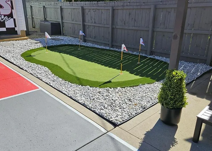 The Funky Fun Haus - Pickleball, Hot Tub, Arcade Сasa de vacaciones Columbus