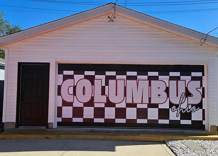 The Funky Fun Haus - Pickleball, Hot Tub, Arcade Сasa de vacaciones Columbus
