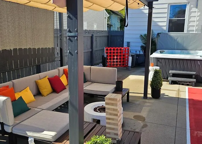Сasa de vacaciones The Funky Fun Haus - Pickleball, Hot Tub, Arcade Columbus